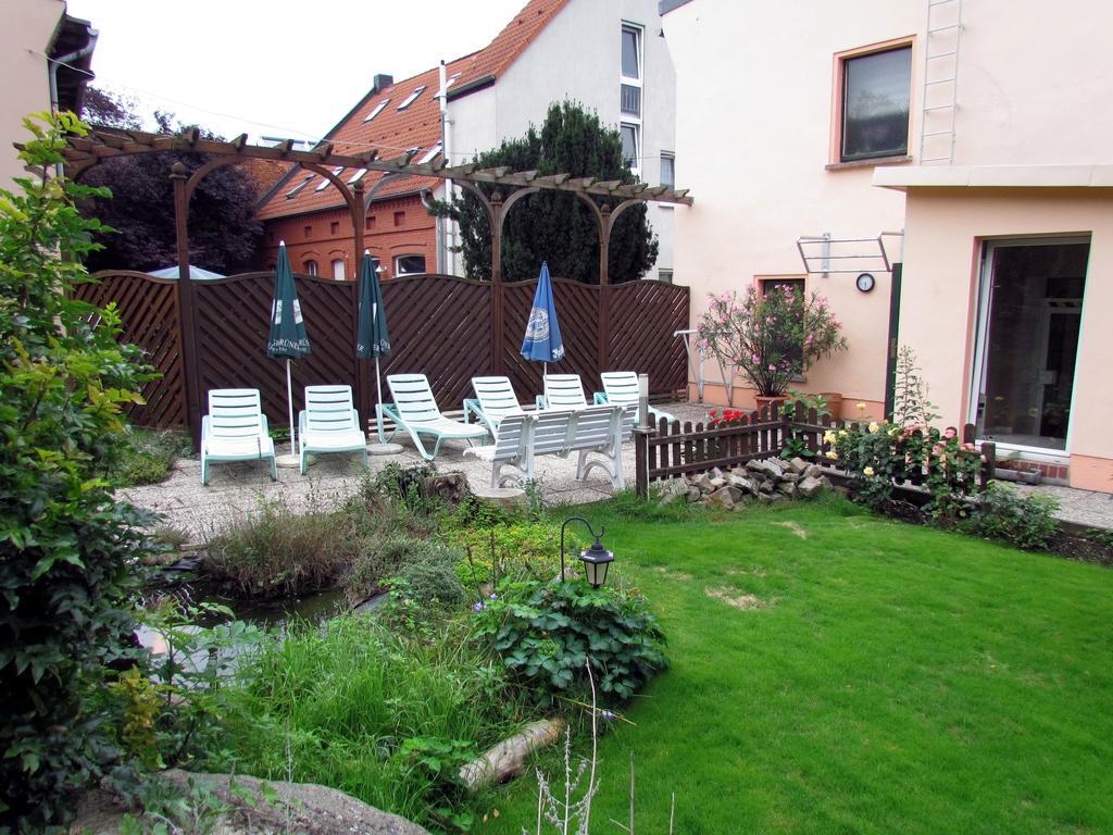 Pension & Sauna Am Lorenz Calbe Exterior photo