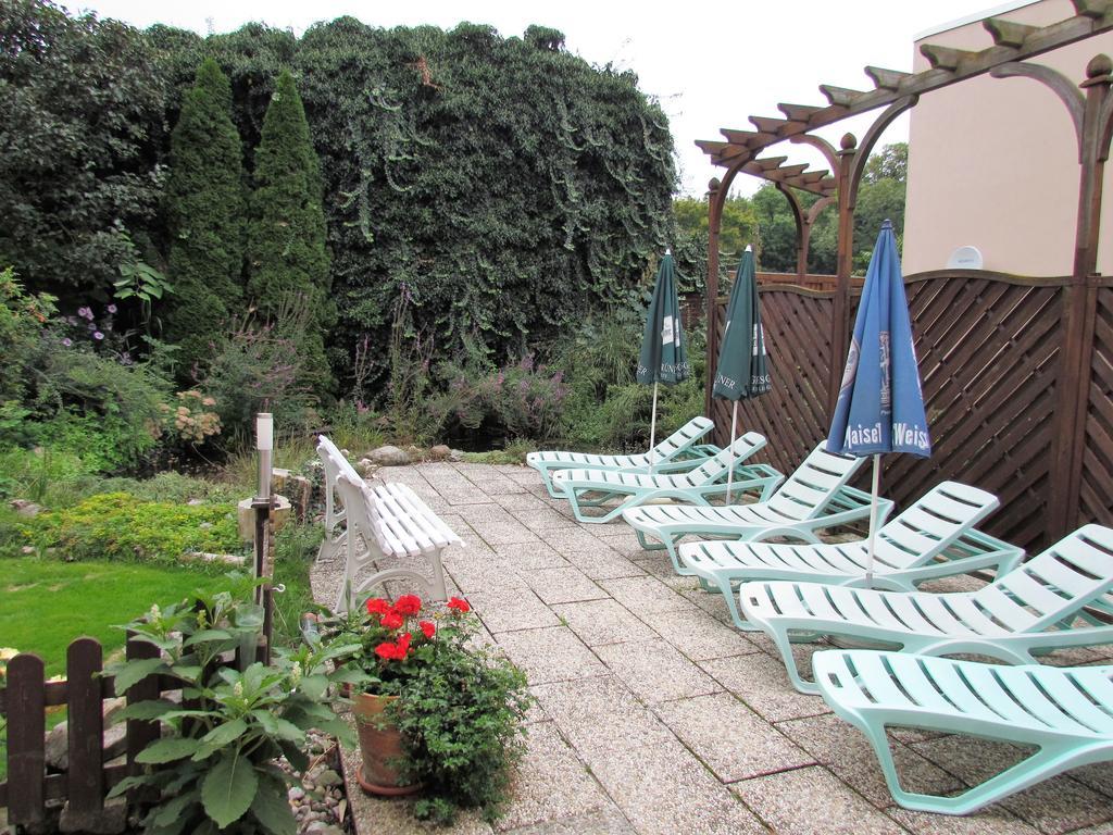 Pension & Sauna Am Lorenz Calbe Exterior photo